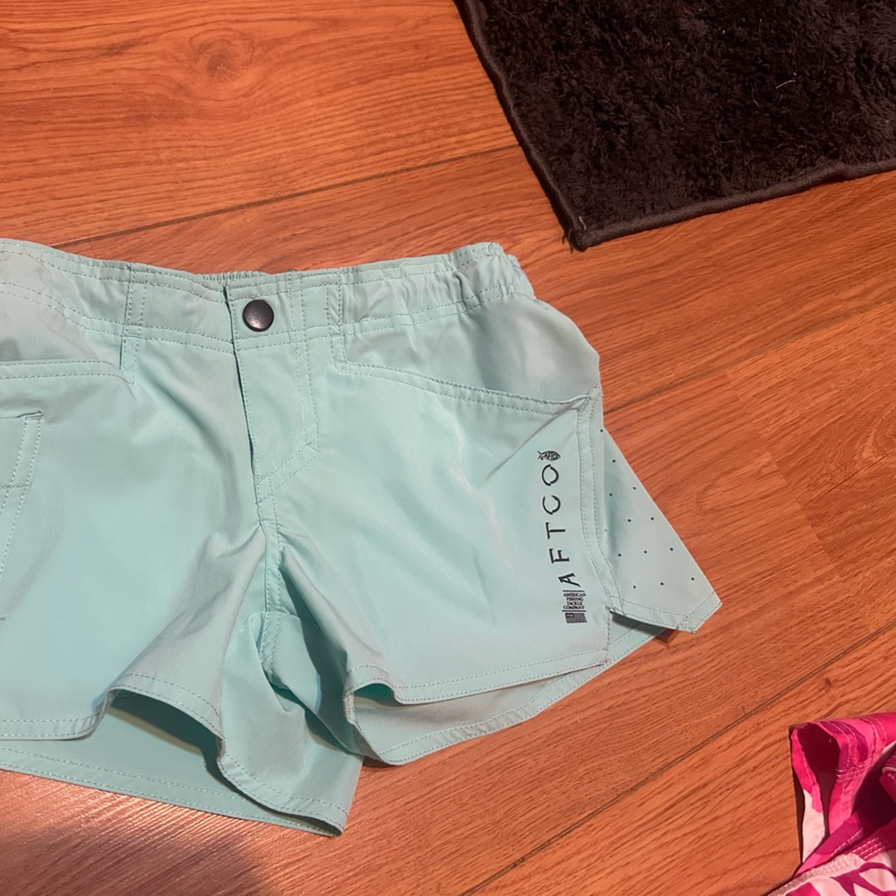 Teal AFTCO size 2 women’s shorts